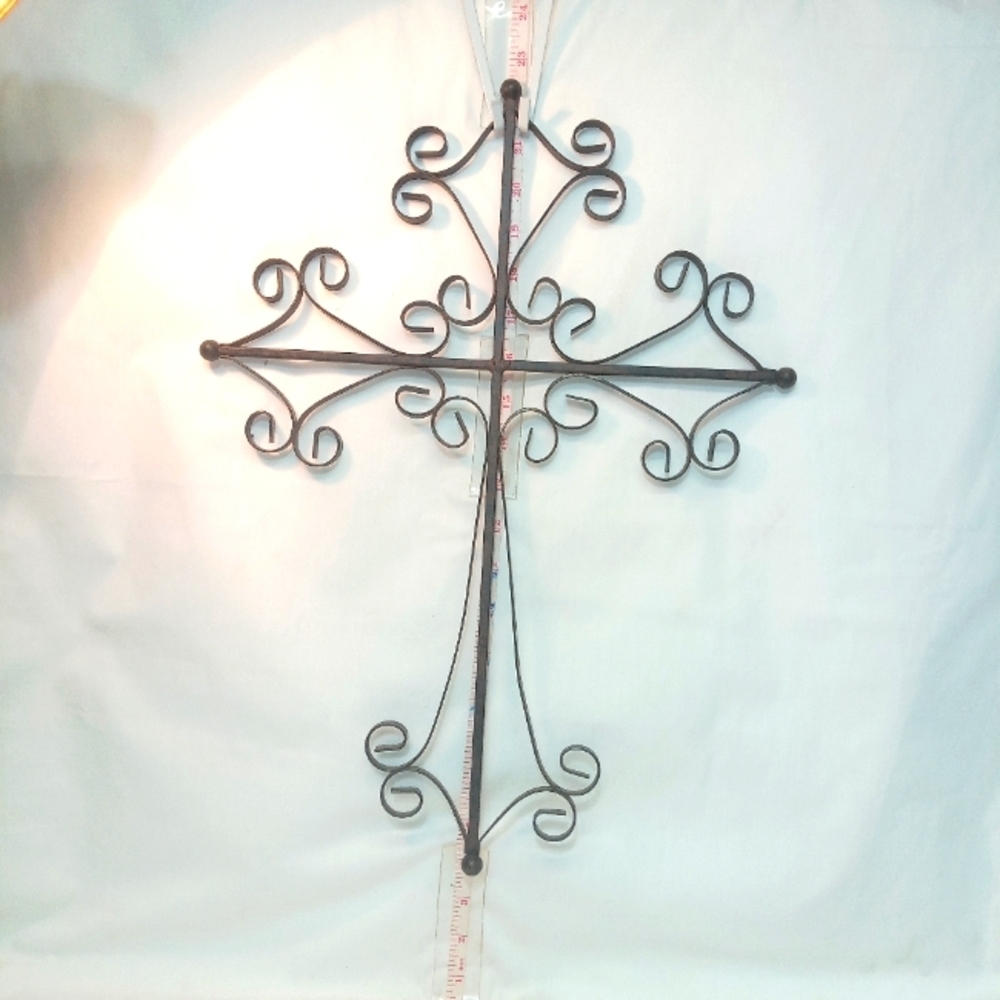 𝅺18" rustic metal cross